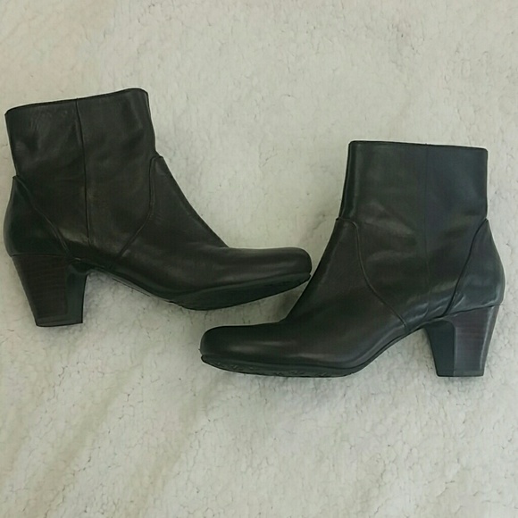 Arturo Chiang Shoes - Arturo Chiang Dora brown leather boots Size 9